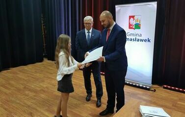 Stypendia dla najlepszych uczni&oacute;w ze szk&oacute;ł w Gmina Damasławek 4