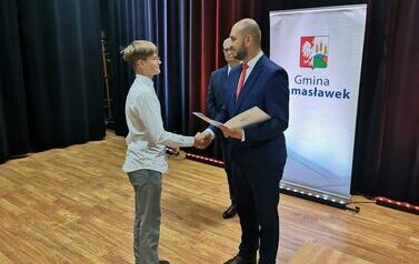 Stypendia dla najlepszych uczni&oacute;w ze szk&oacute;ł w Gmina Damasławek 17