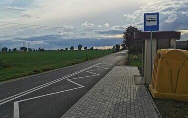 Zakończono przebudowę drogi gminnej stanowiącej ciąg komunikacyjny łączący Smuszewo w gminie Damasławek z Komasinem w Gmina Wapno. 1