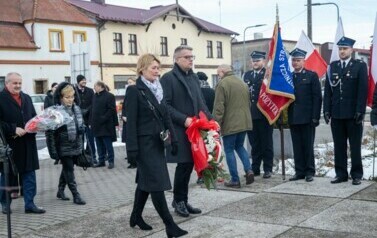 Obchody 79. rocznicy wyzwolenia Damasławka oraz 161. rocznicy Powstania Styczniowego. 10