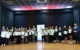 Stypendia dla najlepszych uczni&oacute;w ze szk&oacute;ł w Gmina Damasławek 1