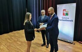 Stypendia dla najlepszych uczni&oacute;w ze szk&oacute;ł w Gmina Damasławek 7