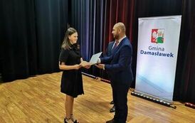 Stypendia dla najlepszych uczni&oacute;w ze szk&oacute;ł w Gmina Damasławek 8