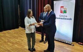 Stypendia dla najlepszych uczni&oacute;w ze szk&oacute;ł w Gmina Damasławek 9