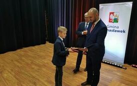 Stypendia dla najlepszych uczni&oacute;w ze szk&oacute;ł w Gmina Damasławek 16