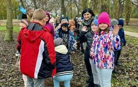 Drzewa owocowe w parku 2